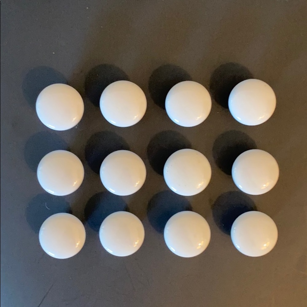 Cabinet knob set